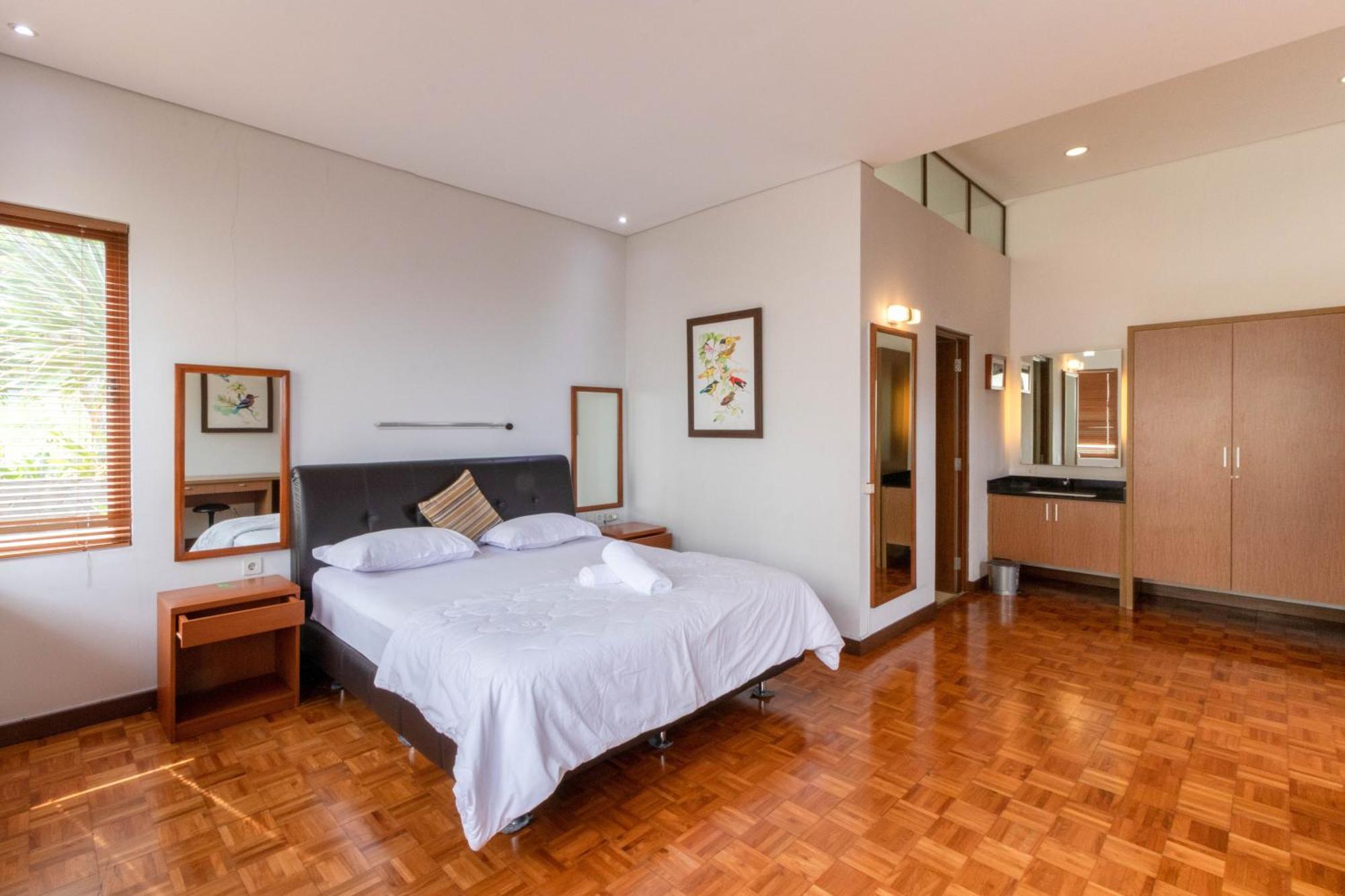 Family Only Amazing City View Villa - De Reiz Firen Syariah Бандунг Экстерьер фото